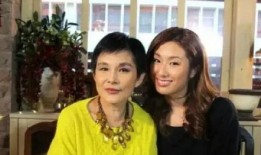 娱乐八卦姐妹吃瓜,吃瓜现场，笑料连连！