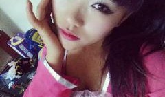 yy菲儿个人资料照片,光影交织，魅力四溢的时尚女神