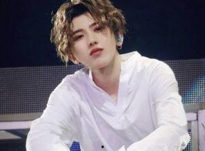 蔡徐坤娱乐圈吃瓜视频,揭秘明星幕后生活